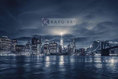 Schilderij - Zicht op Manhattan &apos;s nachts, NYC, blauw