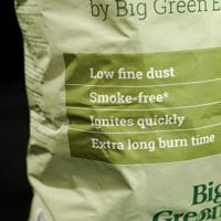 Big Green Egg pure charcoal 9kg - thumbnail