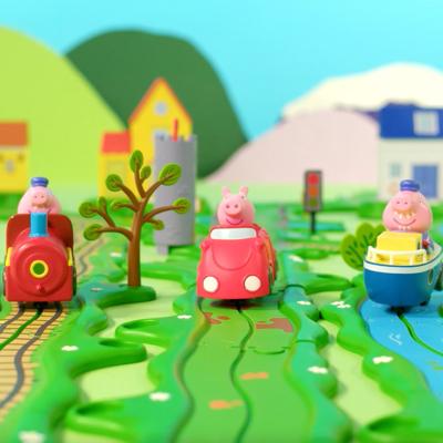 Spectron Peppa pig whizz around - peppa's kleine rode auto Spectron Peppa pig whizz around - peppa's kleine rode auto
