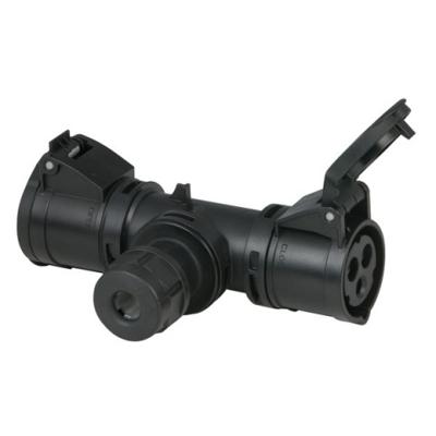 Showtec CEE 3-polig 16A T-connect stroomverdeler met wartel IP44