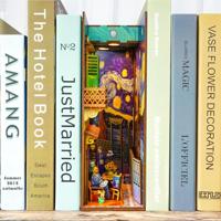 DIY Book Nook Boekensteun Vincent's World - thumbnail