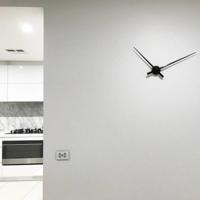 Wandklok - 70 cm - Aluminium - 'Hands' - thumbnail