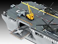 Revell 1/700 US Navy WASP Class Assault Carrier - thumbnail