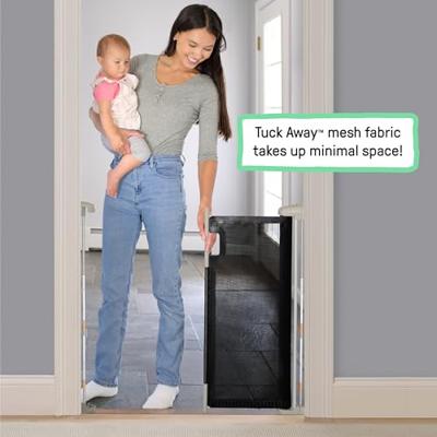 INGENUITY Veiligheidshekje voor kinderen tot 136 cm, oprolbaar, automatisch sluitend, eenvoudig te installeren INGENUITY Veiligheidshekje voor kinderen tot 136 cm, oprolbaar, automatisch sluitend, eenvoudig te installeren