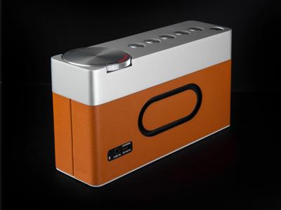 Geneva Touring / S+ oplaadbare portable hi-fi DAB+ en FM radio met Bluetooth Cognac