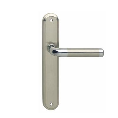 Intersteel Deurkruk Agatha op schild chroom