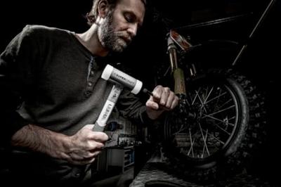 Halder SUPERCRAFT 3399.060 Kunststof hamer Ergonomische handgreep, Hard 1625 g 385 mm 1 stuk(s) Halder SUPERCRAFT 3399.060 Kunststof hamer Ergonomische handgreep, Hard 1625 g 385 mm 1 stuk(s)