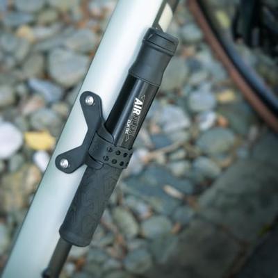 SKS minipomp airflex explorer clik tec 205mm 5bar zw/zilver SKS minipomp airflex explorer clik tec 205mm 5bar zw/zilver
