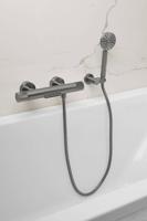 Ben Engraved Cross thermostatische badkraan met watervaluitloop en gravering gunmetal pvd-coating - thumbnail