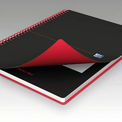 Oxford BLACK N' RED spiraalblok kunststof, 140 bladzijden ft A4, geruit 5 mm