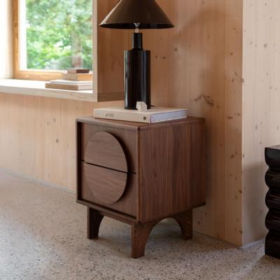Zuiver Bijzettafel/Nachtkastje 'Groove' Walnoothout, Met 2 laden Zuiver Bijzettafel/Nachtkastje 'Groove' Walnoothout, Met 2 laden
