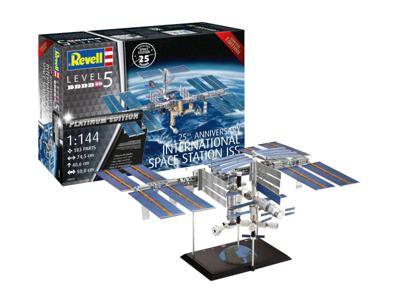 Revell 1/144 25th Anniversary "ISS" Platinum Edition Revell 1/144 25th Anniversary "ISS" Platinum Edition