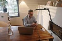 Brennenstuhl Desktop-Power USB-charger 2 USB-laadaansluiting 2100mA 2-voudig wit gepolijst 1,8m H05VV-F 3G1,5 - 1153520222 - thumbnail