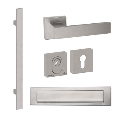 Hardbrass Voordeurset vierkant met greep Miami SKG3 met kerntrekbeveiliging - RVS Hardbrass Voordeurset vierkant met greep Miami SKG3 met kerntrekbeveiliging - RVS