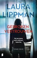 Gebroken vertrouwen: Na een zwaar ongeluk krijgt een schrijver telefoontjes van zijn eigen boekpersonage. Draait hij door, of was zijn ongeluk pas het begin? - thumbnail