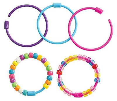 Colorations - rijgkralen armbanden met sluiting, set van 24 Colorations - rijgkralen armbanden met sluiting, set van 24