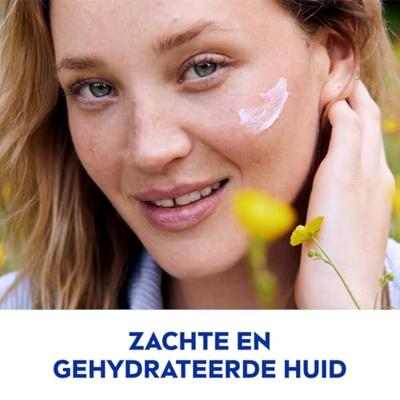 Nivea Soft Hydraterende Crème Tube Nivea Soft Hydraterende Crème Tube