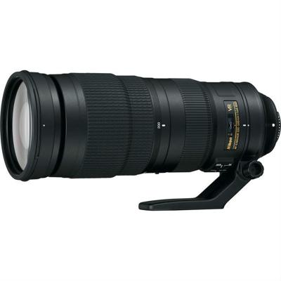 Nikon AF-S 200-500mm F/5.6E VR ED + HB-71 (zonnekap)