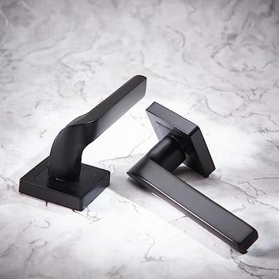 YALE - YPP7-S-PC Maniglia quadrata da 7 nero YALE - modello Siena - passaggio chiave YALE - YPP7-S-PC Maniglia quadrata da 7 nero YALE - modello Siena - passaggio chiave