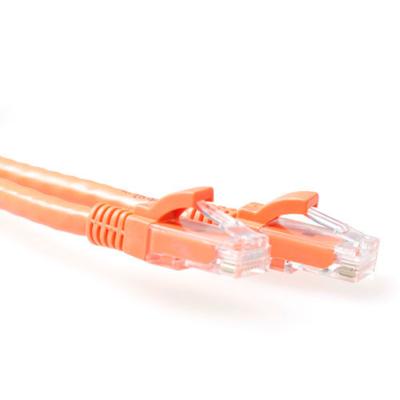 ACT Oranje 7 meter U/UTP CAT6A patchkabel snagless met RJ45 connectoren
