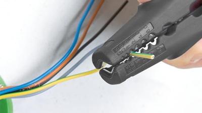 Steinel 088712 HEISSLUFTGEBLAESE HG 2120 E ELEKTRO KF Heteluchtpistool 2200 W Incl. koffer - thumbnail