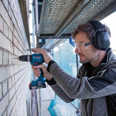 Bosch Blauw gsb 18v-45 accu schroef- en klopboormachine | 3 x 4,0 ah procore accu | in l-case - 0615a5002u Bosch Blauw gsb 18v-45 accu schroef- en klopboormachine | 3 x 4,0 ah procore accu | in l-case - 0615a5002u