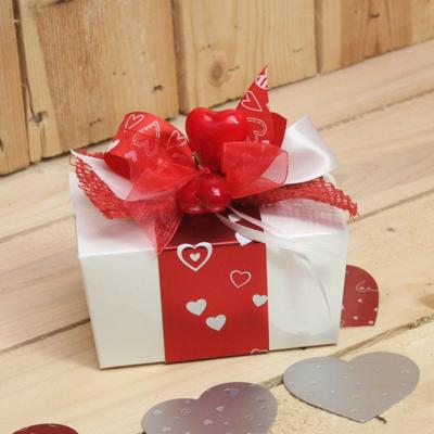 Bonbon doosjes - Chocolade doosje - Wit LAAG met banderol Valentijn - 24 stuks Bonbon doosjes - Chocolade doosje - Wit LAAG met banderol Valentijn - 24 stuks