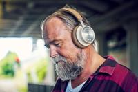DALI IO-8 over-the-ear draadloze/bekabelde hifi-hoofdtelefoon met ANC, Bluetooth AptX en gepatenteerde SMC-drivertechnologie, 35 uur batterijduur (karamelwit) - thumbnail