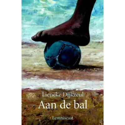 Aan de bal (Hardback)