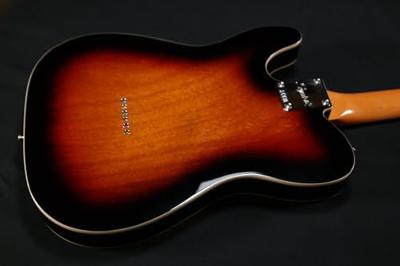 Squier Classic Vibe &apos;60s Custom Telecaster, 3 Color Sunburst IL