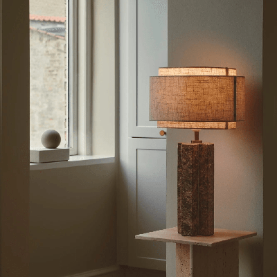 Tafellamp marmeren voet met beige kap schakelaar en E27 fitting DFTP Takai 55 cm