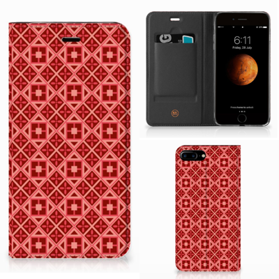 Apple iPhone 7 Plus | 8 Plus Hoesje met Magneet Batik Rood Apple iPhone 7 Plus | 8 Plus Hoesje met Magneet Batik Rood