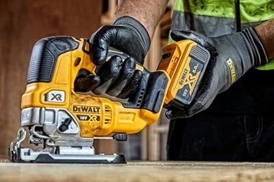 DeWALT DCS334N-XJ 18V XR Brushless decoupeerzaag beugelgreep excl. accu en lader