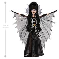 Monster High Pop, Elvira, Meesteres van het Duister, verzamelobject in zwarte jurk van kunstleer, met zilverkleurige vleermuisvleugelcape en premium accessoires, HYV99 - thumbnail