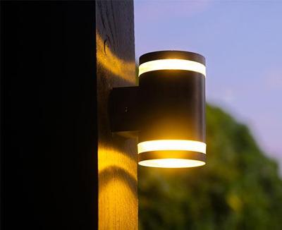 FlinQ Dusk - Solar Wandlamp - Solar Tuinverlichting - Bewegingssensor - Zwart