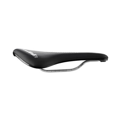 Selle Italia Max Novus Boost Evo TI 316 Gel Superflow Zadel - Zwart Selle Italia Max Novus Boost Evo TI 316 Gel Superflow Zadel - Zwart