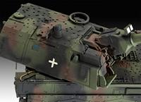 Revell 1/72 Panzerhaubitze 2000 - thumbnail