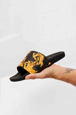 Versace Jeans Couture Fondo Slippers Heren Zwart - Maat 41 - Kleur: GoudZwart | Soccerfanshop