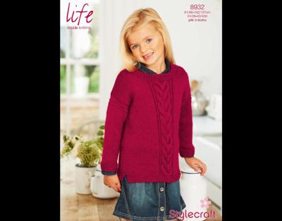 Breipatroon Stylecraft Life DK Meisjes tot Dames Ronde Hals Trui 8932
