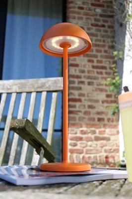 Lucide JOY - Oplaadbare Tafellamp Binnen/Buiten - Accu/Batterij - Ø 12 cm - LED Dimb. - 1x1,5W 3000K - IP54 - Oranje Lucide JOY - Oplaadbare Tafellamp Binnen/Buiten - Accu/Batterij - Ø 12 cm - LED Dimb. - 1x1,5W 3000K - IP54 - Oranje