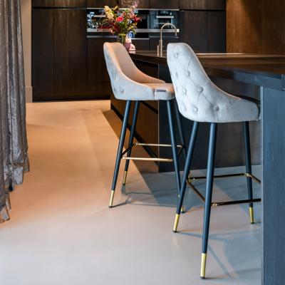 Richmond Barstoel 'Imani' Velvet, kleur Khaki (zithoogte 77cm)