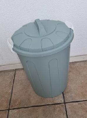 MaxiTon afvalemmer afvalbak met deksel 23 liter polypropyleen groen MaxiTon afvalemmer afvalbak met deksel 23 liter polypropyleen groen