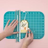 We R Makers • comfort craft easy read cutting mat 33,02x20,32cm - thumbnail