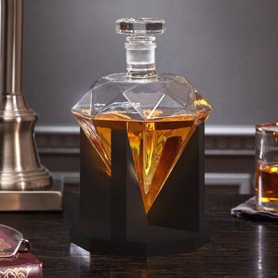 Diamant Whiskey Karaf 850ml - incl ijstang, cooling stones en trechter