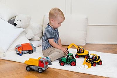 Lena tractor met aanhanger en speelfiguurtje