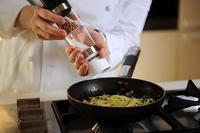 Fackelmann pouring&dispensing duo molen voor zout en peper - thumbnail