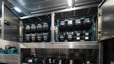 Makita BCC02 Mbox multilader voor 12 XGT accu's