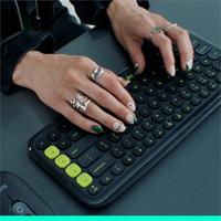 Logitech POP ICON KEYS draadloos Bluetooth-toetsenbord, comfortabel typen, programmeerbare toetsen, eenvoudig schakelen tussen maximaal 3 apparaten, voor laptop, tablet, pc, US INT'L QWERTY - Wit - thumbnail