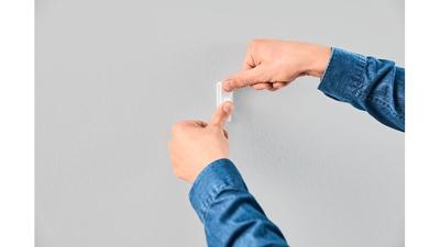 Tesa Klevende Haak, draagkracht 0,5 kg, behang en pleisterwerk, wit, 2 haken en 3 strips