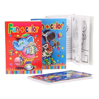 Boek Specials Nederland BV Fun & color kleur- en spelletjesboekje Boek Specials Nederland BV Fun & color kleur- en spelletjesboekje